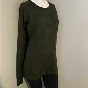 Gorgeous Swiftly Tech Long Sleeve in flawless condition size 10